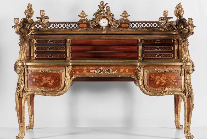 The open Bureau du Roi, an example of furniture under study